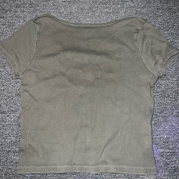 Brandy Melville T Shirt - Picture 3 of 3